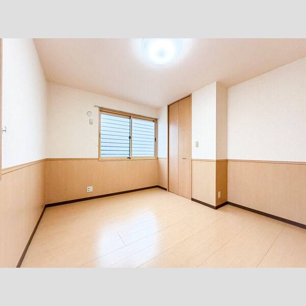レクサス　B 室内写真1