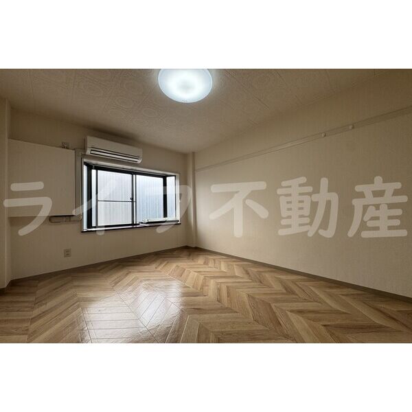 ロイヤル柏原 室内写真2