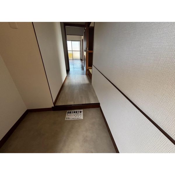 新助マンション 室内写真1
