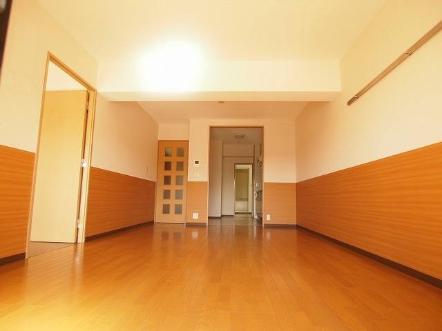 ステップイン旭 室内写真2