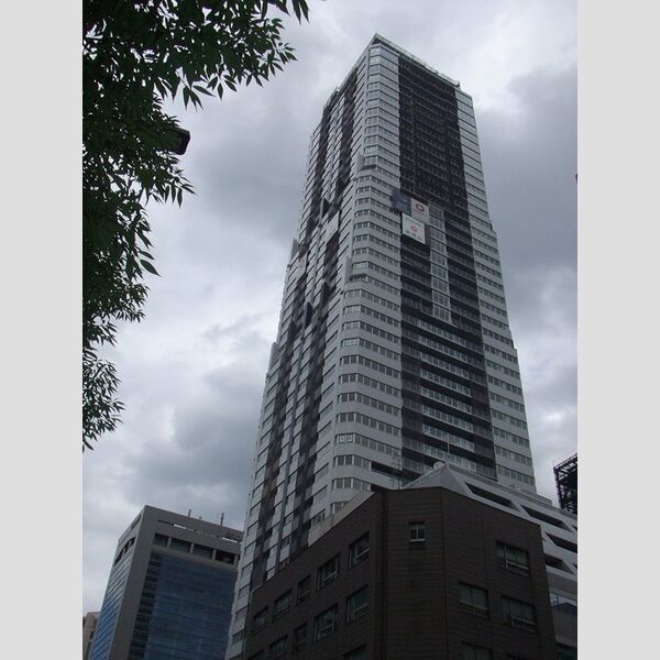 ディーグラフォート大阪N.Y.タワーHIGOBASHI