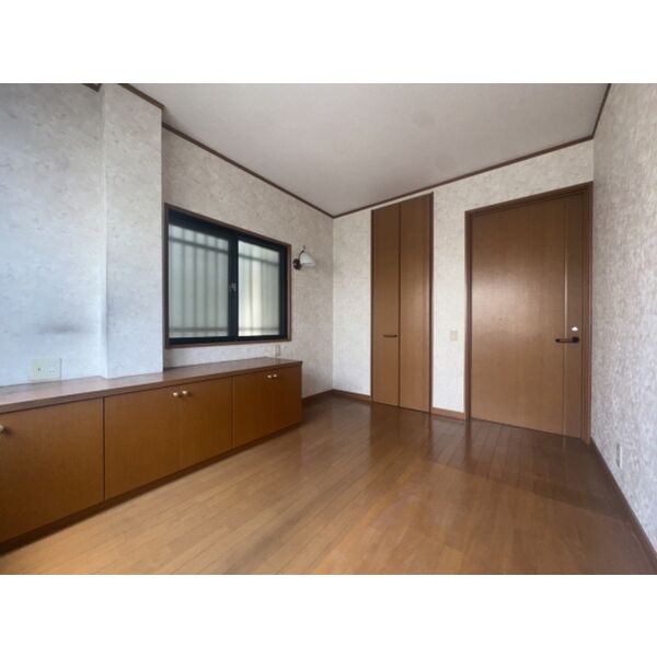 山下町4丁目戸建 室内写真1