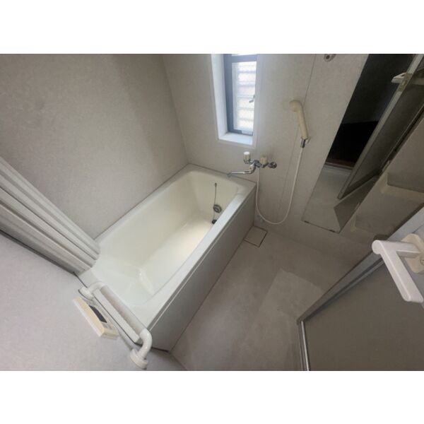 山下町4丁目戸建 室内写真4