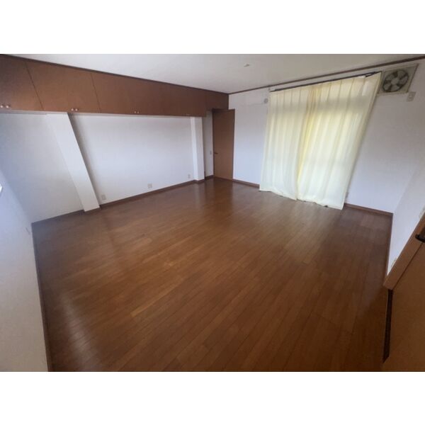 山下町4丁目戸建 室内写真6