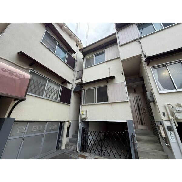 吹田市千里山竹園1丁目タウンハウス