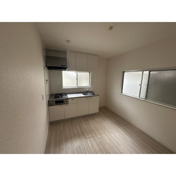 安岡寺町5丁目貸家 室内写真1