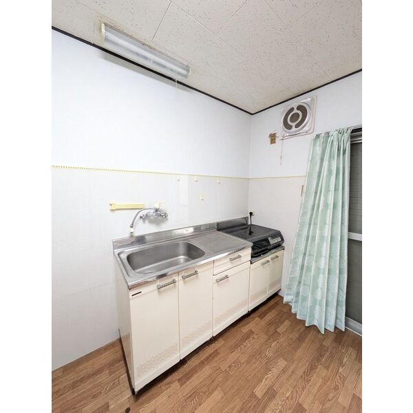 鈴蘭台南町6丁目戸建て 室内写真3