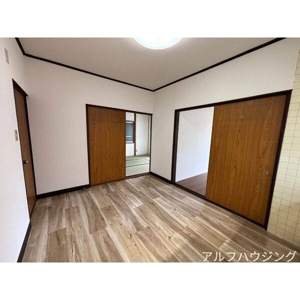 渡辺住宅 室内写真3