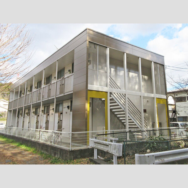 レオパレスプルミエ 建物画像