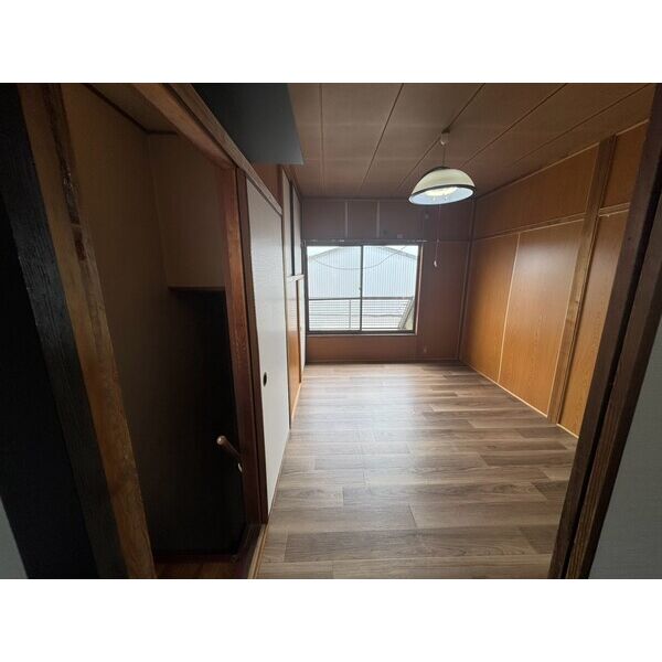 横小路町5丁目戸建て 室内写真1