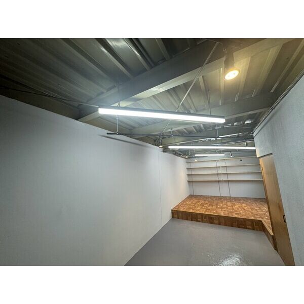 横小路町5丁目戸建て 室内写真4