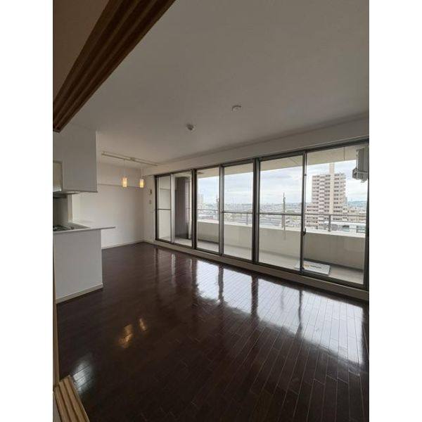 ロイヤルマンション四日市芝田 室内写真1