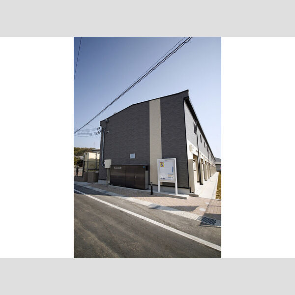レオパレスアリビオ 建物画像