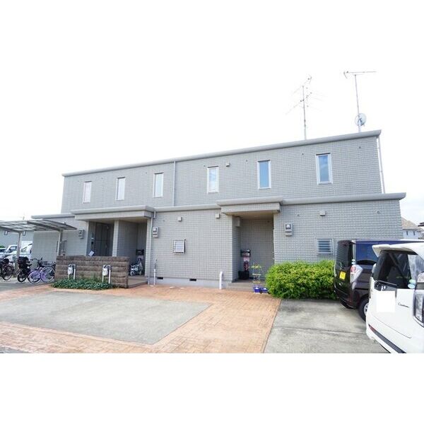 パインフィールド 建物画像