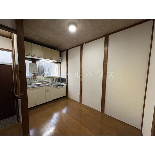 渡邊様2階建貸家 室内写真1