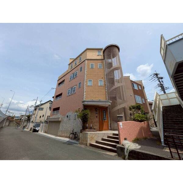 BILLION HILLS 263 建物画像
