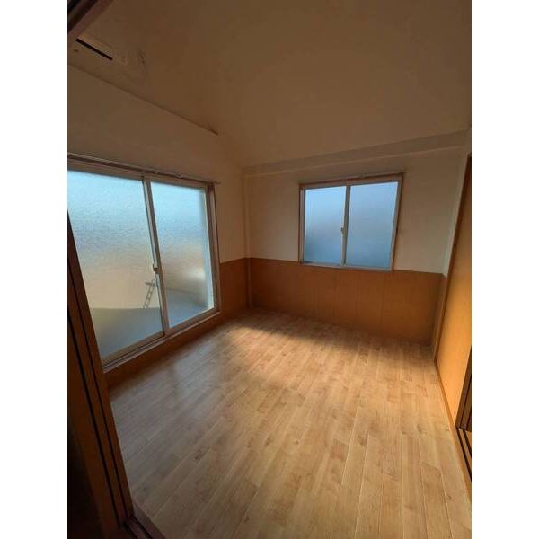 BILLION HILLS 263 室内写真8
