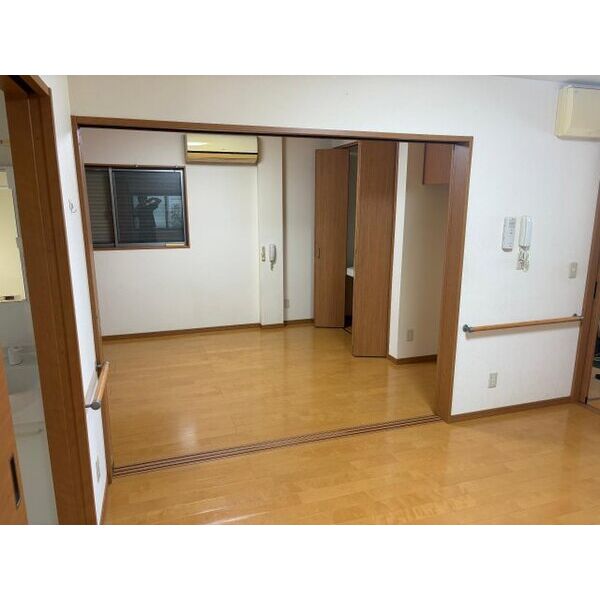 三島駿東郡清水町戸建て 室内写真1
