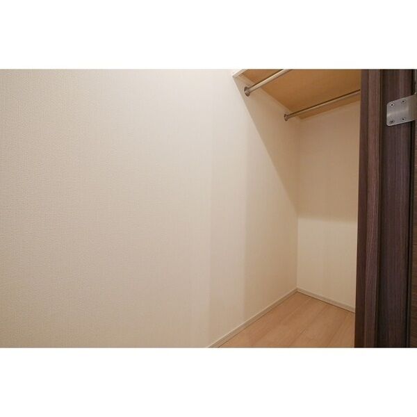コンフォリア新宿イーストサイドタワー 室内写真3