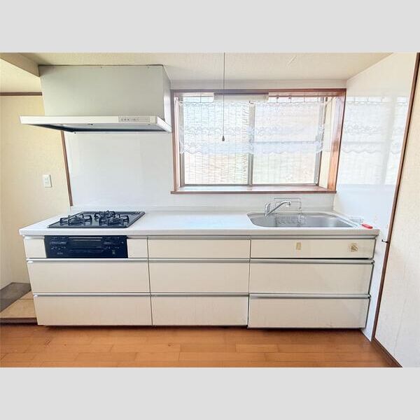 的形戸建 室内写真2
