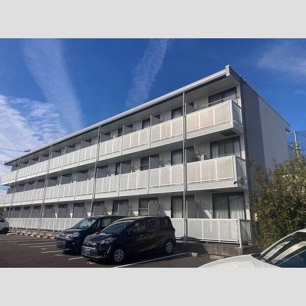 レオパレスカーサフルーレ 建物画像