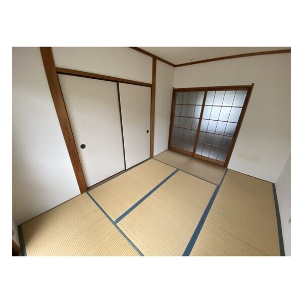 山田カンプレックス 室内写真1
