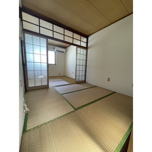 利倉神吉文化 室内写真1