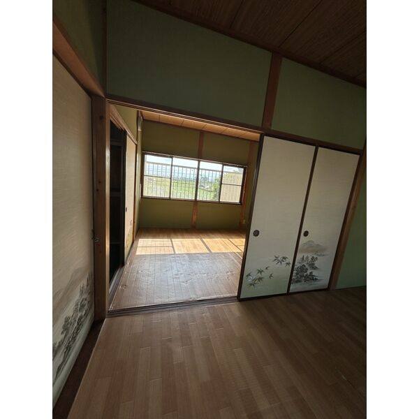 本巣郡北方町 芝原西町4丁目 戸建 室内写真2