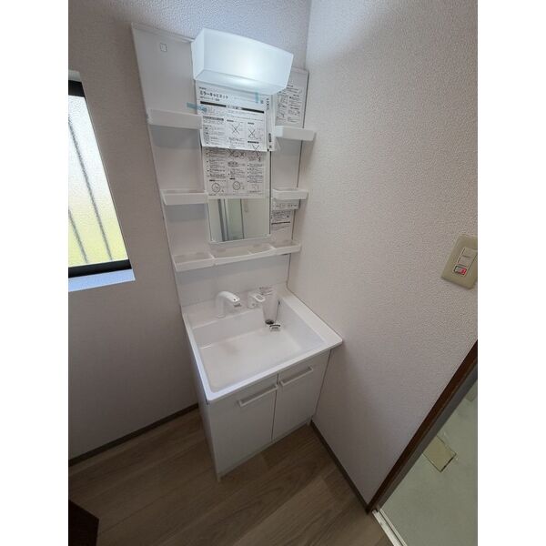 御厨4丁目2階建貸家 室内写真1