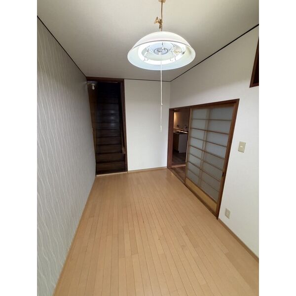 御厨4丁目2階建貸家 室内写真8