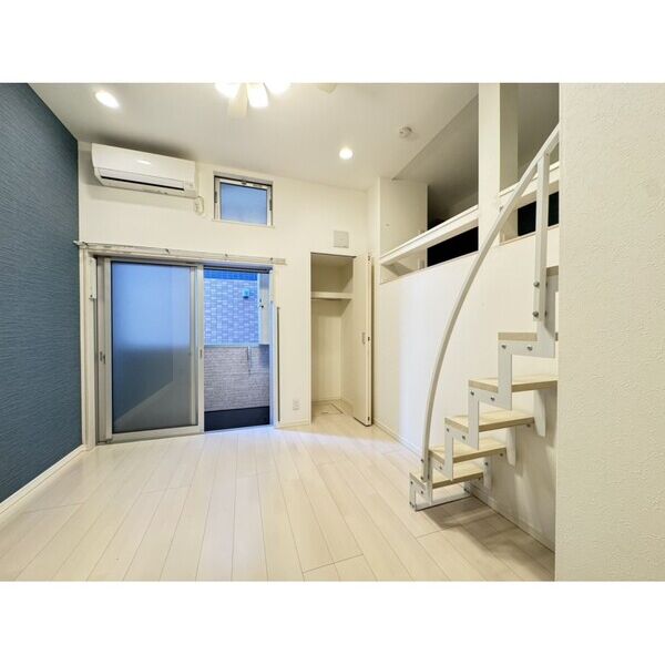 COMFORTIA 室内写真1