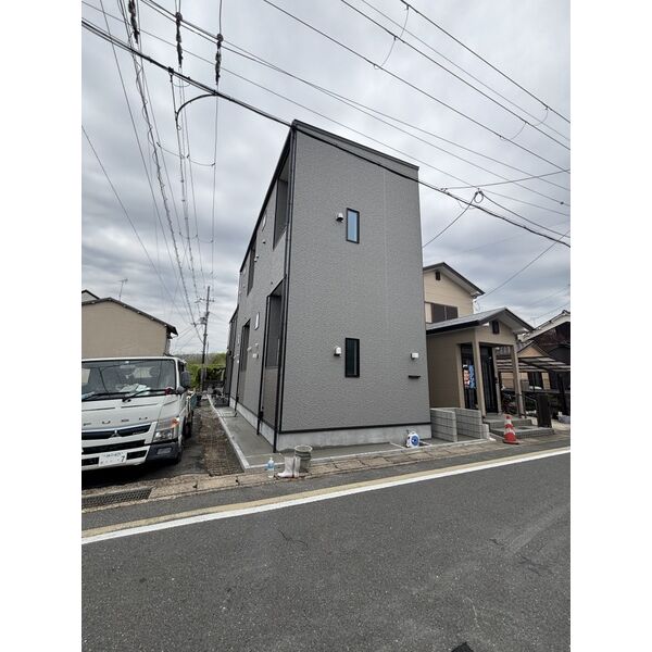 淀ヒルズ 建物画像