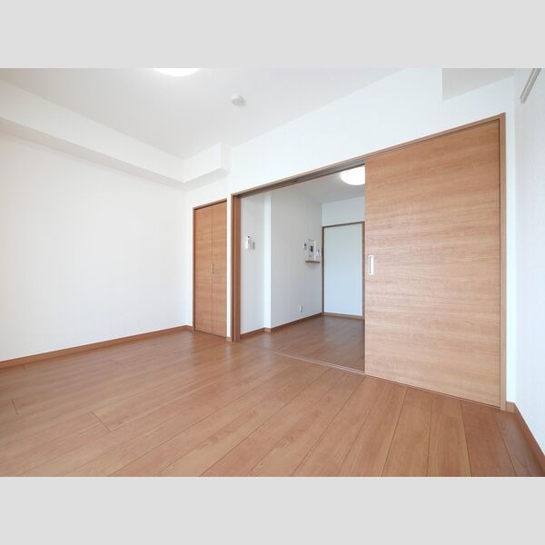 アーバンパーク六町 室内写真3