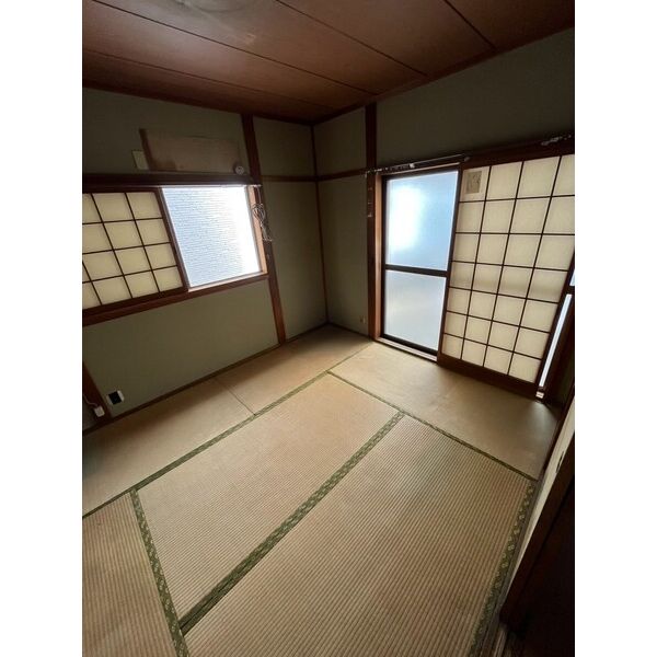 西山本5丁目戸建て 室内写真2