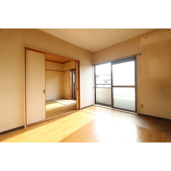 マティナル市川 室内写真1