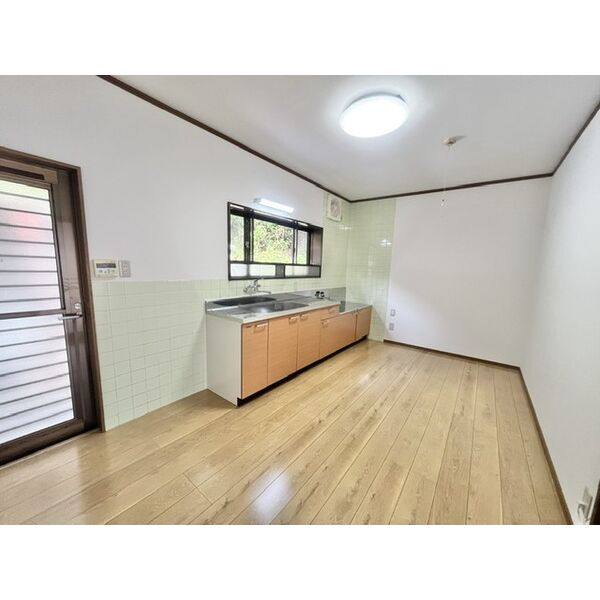 粟野東5丁目戸建 室内写真4