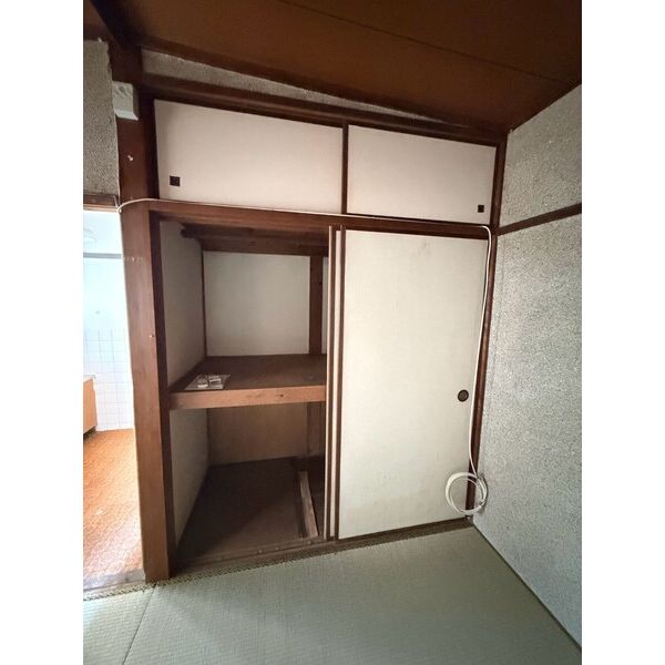 灘区城の下アパート 室内写真3