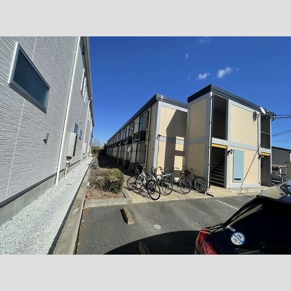 レオパレスフローラ 建物画像