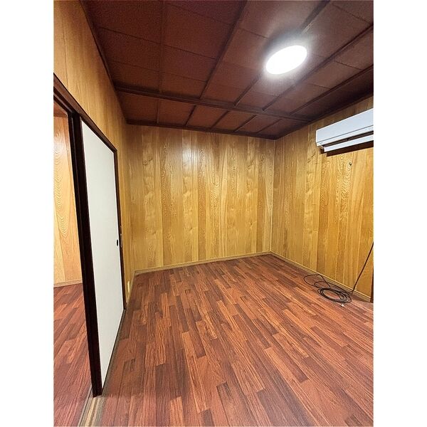 王居殿2丁目アパート 室内写真2