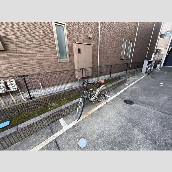 レオネクストシーズ立花 室内写真8