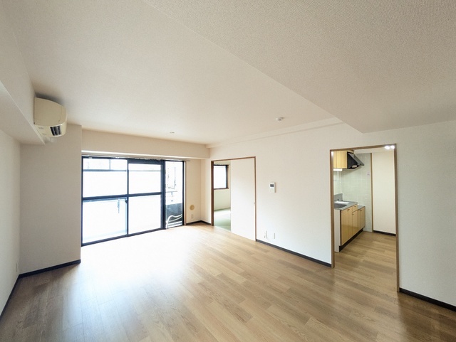 アーバンコート白山 室内写真1