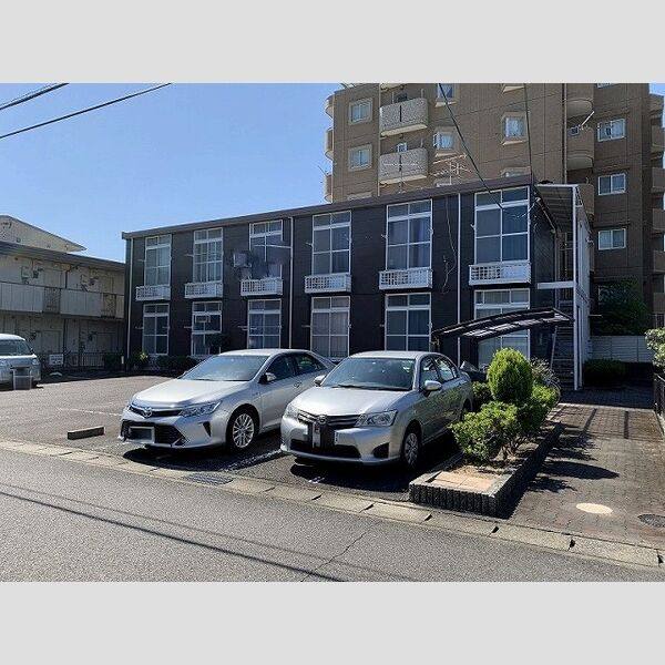 レオパレスWe 建物画像