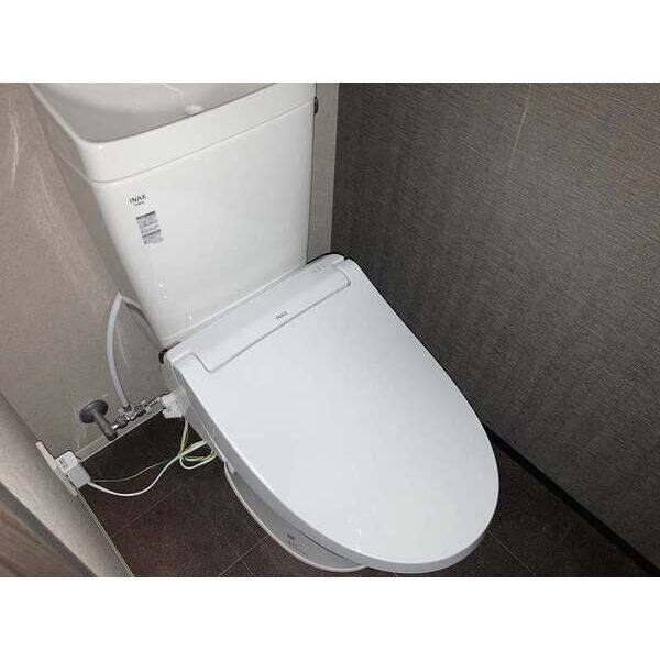 プレサンスレイズ桜山WEST 室内写真2