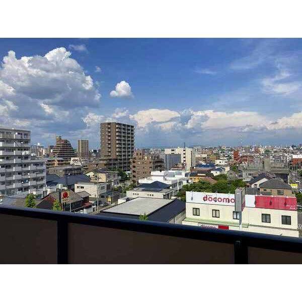 プレサンスレイズ桜山WEST 室内写真10