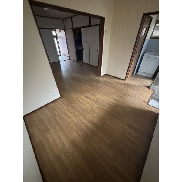 西板持町8丁目戸建 室内写真1