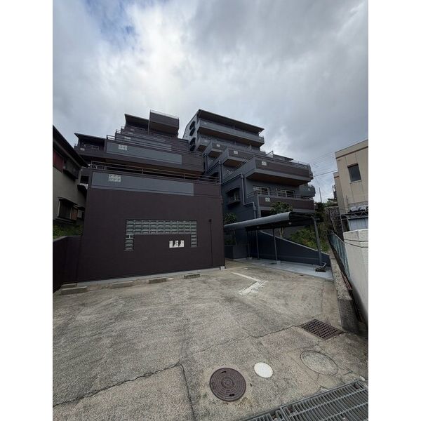 ソリッソ宝塚 建物画像