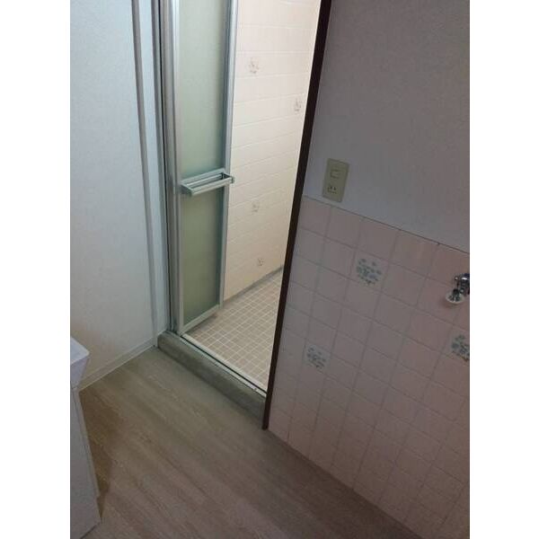 横小路町6丁目戸建 室内写真2