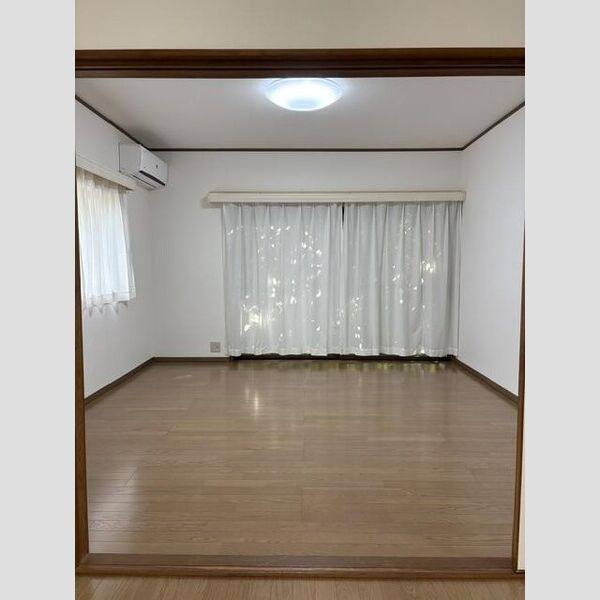 室山町戸建て 室内写真1