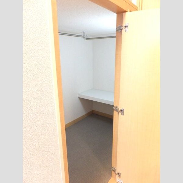 レオパレスフェリキタス花園 室内写真9