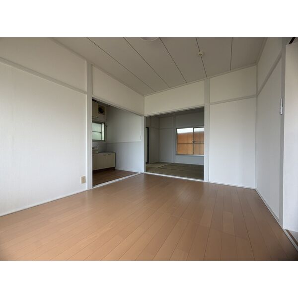 市川アパート 室内写真1